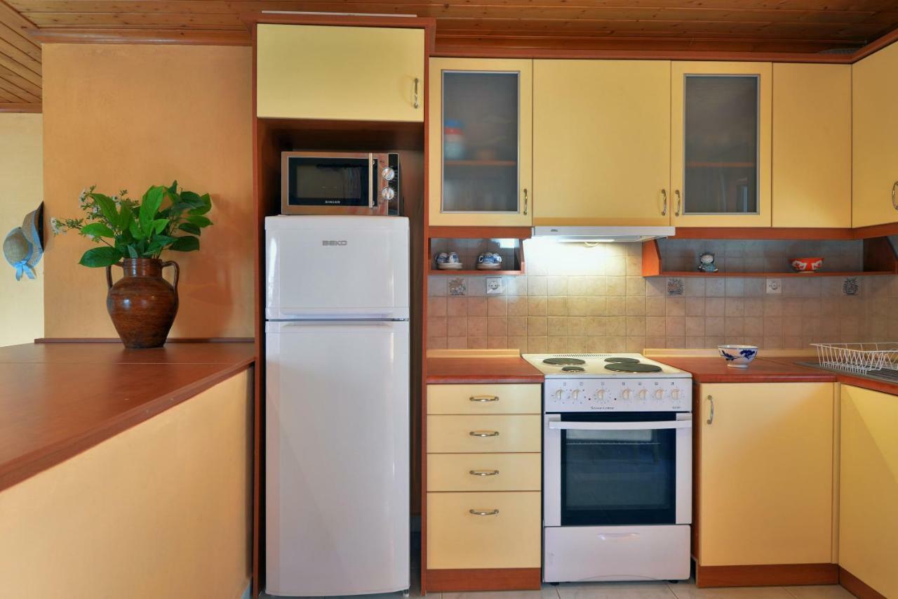 Mikroulis Residence Mastoratika 外观 照片